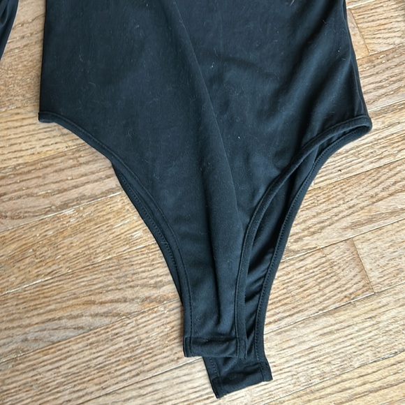 Women’s bodysuit size medium - Picture 3 of 4